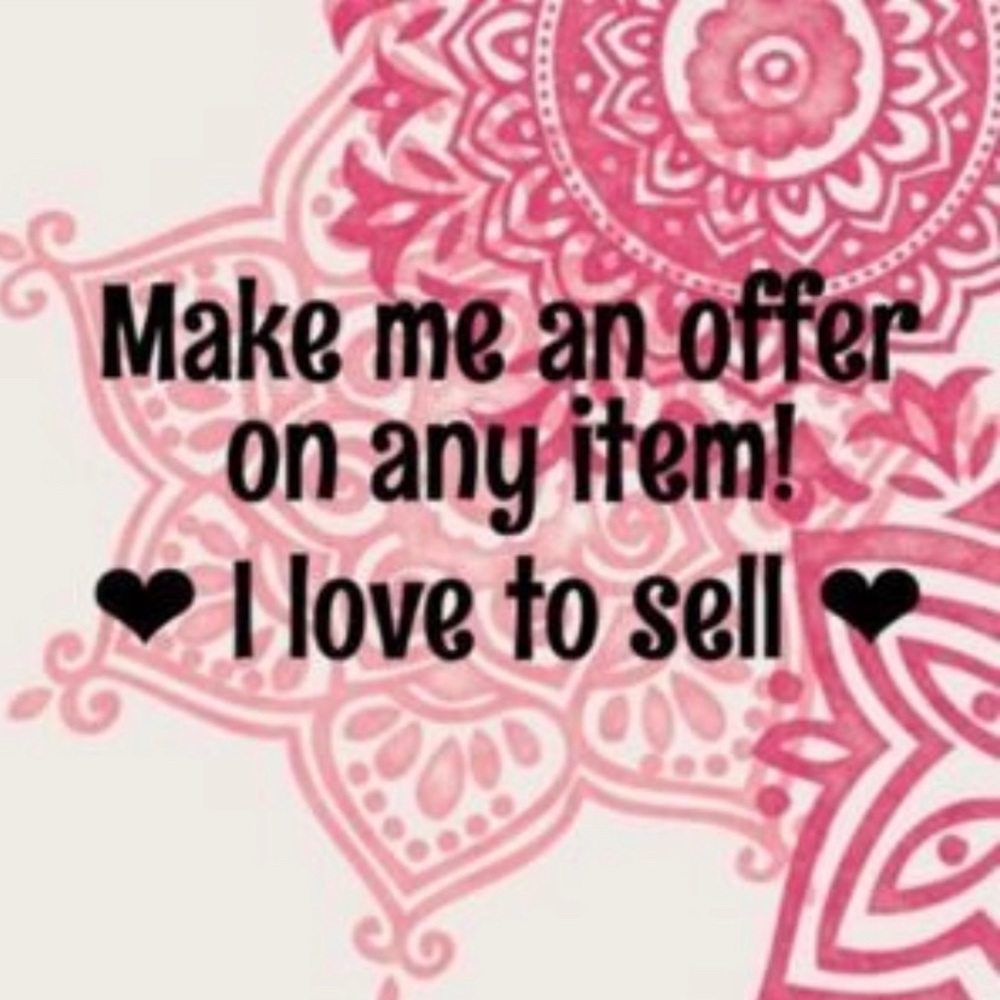 I love reasonable offers!! 🤗